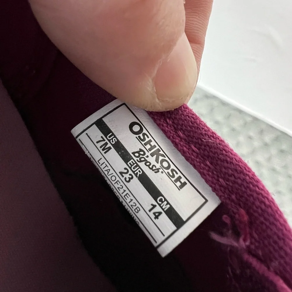 Osh Kosh B'Gosh‎ Slip On Cord Toddler Shoes Magenta Corduroy Size 7